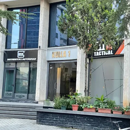 Air Albania Stadium Apartments מלון דירות