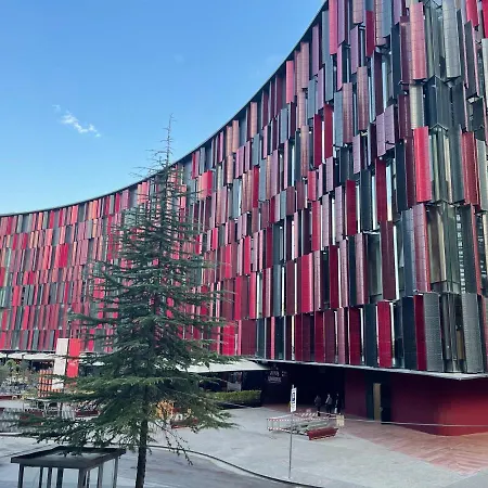 Air Albania Stadium Apartments מלון דירות